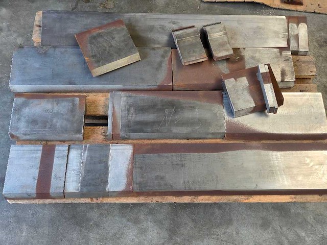 Kantbank - diverse onderdelen, gereedschappen en accessoires - afbeelding 5 van  6