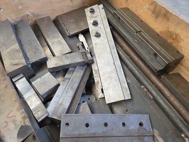 Kantbank - diverse onderdelen, gereedschappen en accessoires - afbeelding 3 van  8