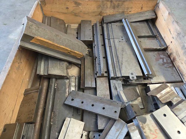 Kantbank - diverse onderdelen, gereedschappen en accessoires - afbeelding 6 van  8