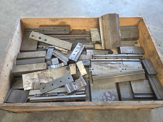 Kantbank - diverse onderdelen, gereedschappen en accessoires - afbeelding 8 van  8