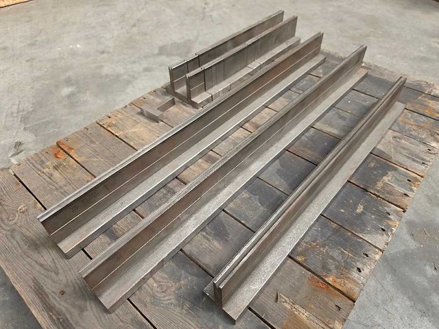 Kantbank - ondergereedschap - overige plaatbewerkingsmachines - afbeelding 1 van  5