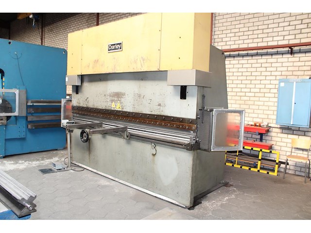 Kantbank darley ap150x 3100. bouwjaar 1978. capaciteit 150 ton. werklengte 310 cm. - afbeelding 2 van  7