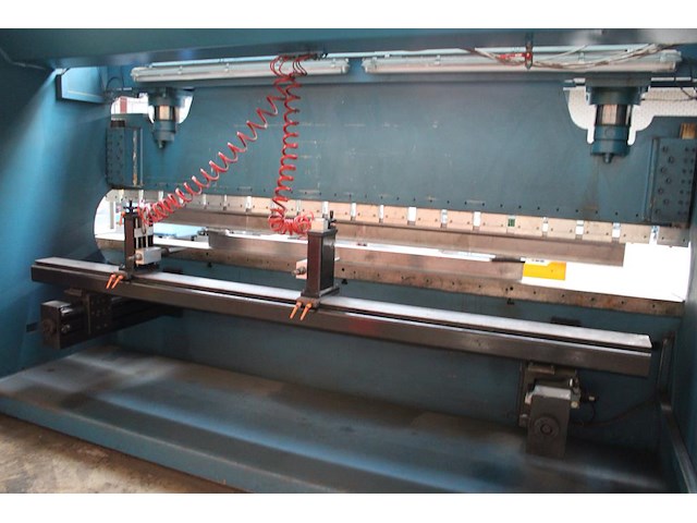 Kantbank haco pee s 40 200 met bedieningsstation easybend-2d. bouwjaar 1992. capaciteit 200 ton. werklengte... - afbeelding 4 van  7