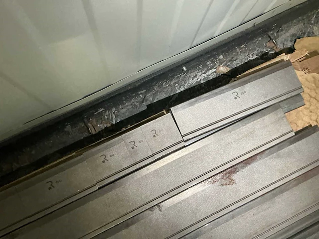 Kantbank matrijzen en stempels - afbeelding 13 van  25