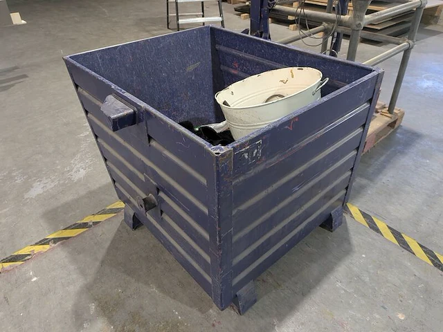 Kantel- of omslaghulpmiddel met 1x kiepcontainer - afbeelding 9 van  11