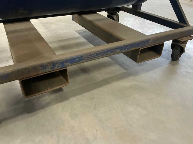 Kantelbak (1000 liter) - afbeelding 6 van  6