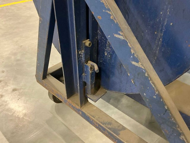 Kantelbak (1000 liter) - afbeelding 4 van  6