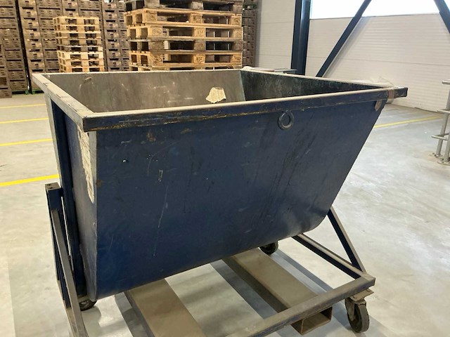 Kantelbak (1000 liter) - afbeelding 6 van  6