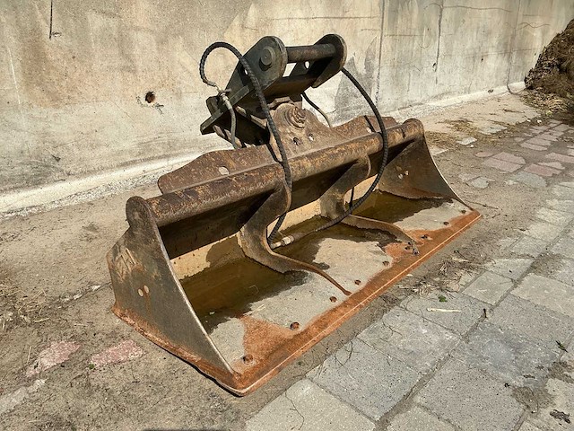 Kantelbak met pin-grabber snelwissel - afbeelding 9 van  12