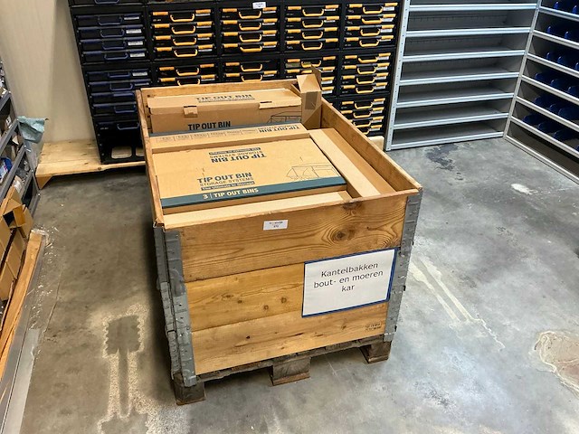 Kantelbakken t.b.v. vakkenkast - afbeelding 1 van  7