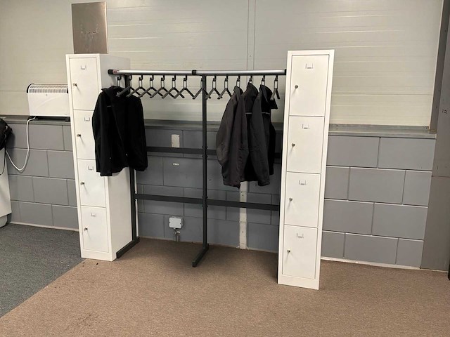 Kantine- en kantoorinventaris - afbeelding 1 van  11