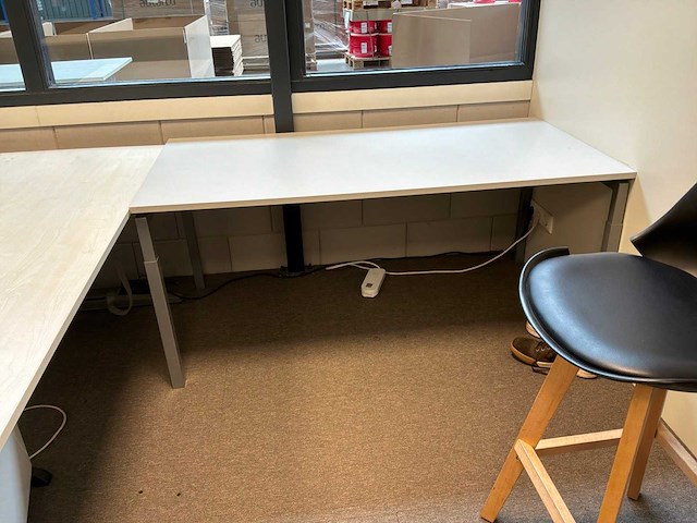 Kantine- en kantoorinventaris - afbeelding 9 van  11
