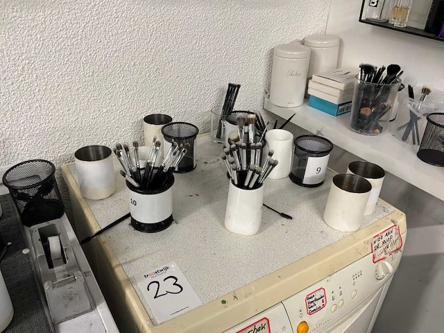 Kantine-, kantoor- en schoonmaakinventaris - afbeelding 5 van  31