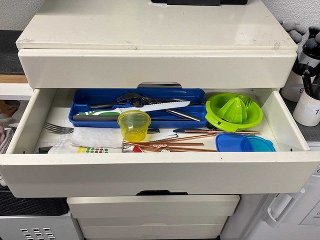 Kantine-, kantoor- en schoonmaakinventaris - afbeelding 25 van  31