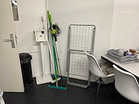 Kantine-, kantoor- en schoonmaakinventaris - afbeelding 27 van  31