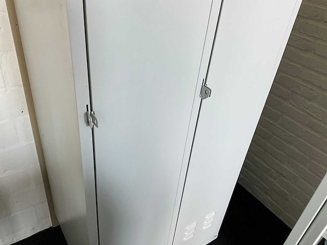 Kantine-inventaris - afbeelding 3 van  7