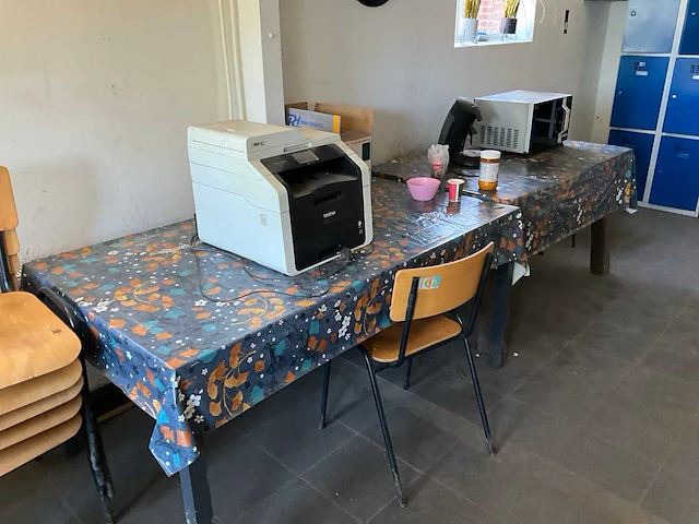 Kantine-inventaris - afbeelding 1 van  5