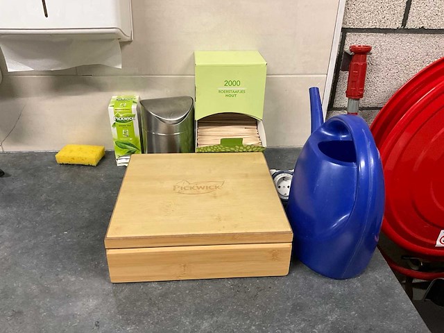 Kantine meubilair en inventaris - afbeelding 9 van  9