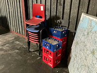 Kantine stoelen en divers - afbeelding 1 van  4