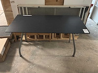 Kantine tafel en overig inventaris - afbeelding 6 van  7