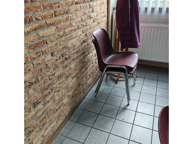 Kantine tafel met 10 stoelen - afbeelding 2 van  2