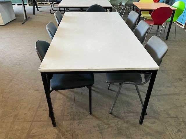 Kantinemeubilair - afbeelding 1 van  2