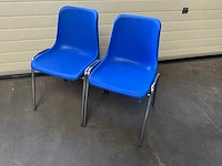 Kantinestoel blauw met chrome onderstel (100x) - afbeelding 2 van  3