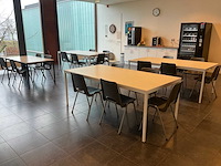 Kantinetafel en -stoelen (4x) - afbeelding 2 van  5