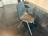 Kantinetafel en -stoelen (4x) - afbeelding 4 van  5