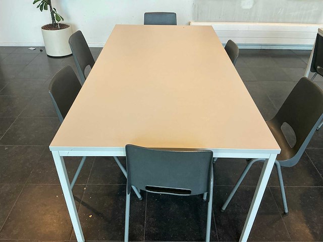Kantinetafel en -stoelen (4x) - afbeelding 5 van  5