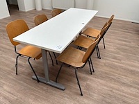 Kantinetafel en stoelen - afbeelding 1 van  6
