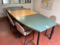 Kantinetafel en stoelen - afbeelding 1 van  3