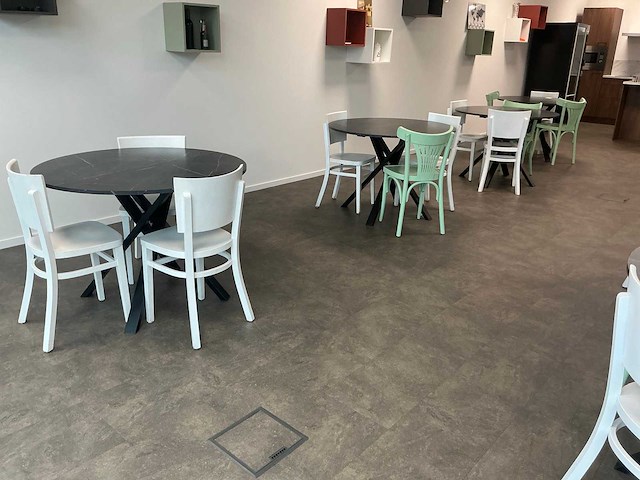 Kantinetafel met 3 stoelen (4x) - afbeelding 2 van  10