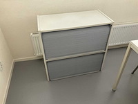 Kantinetafel met 4 stoelen en dossierkastje - afbeelding 3 van  4