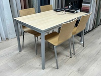 Kantinetafel met 4 stoelen