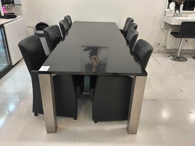 Kantinetafel met 8 verrijdbare stoelen - afbeelding 2 van  4