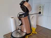 Kantinetafel met divers keukenbenodigdheden - afbeelding 3 van  9