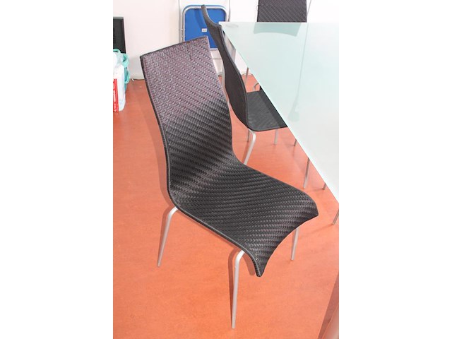 Kantinetafel met glazen blad en 6 stoelen. afmeting tafel 180 x 90 x 78 cm. let op: staat op 1e verdieping. - afbeelding 2 van  2