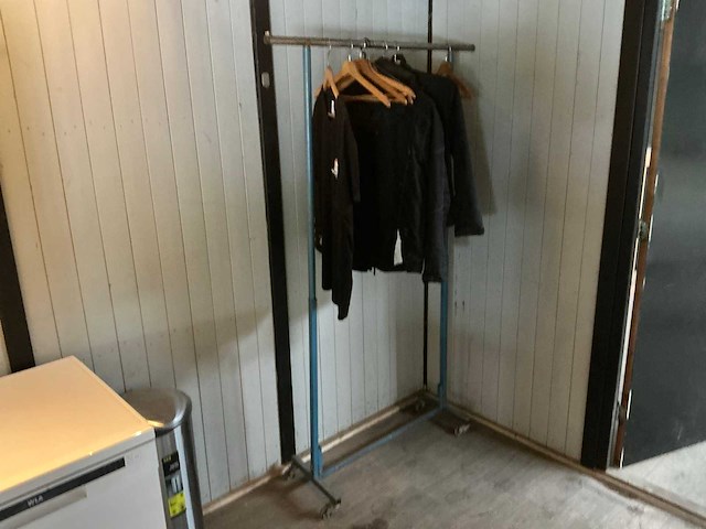 Kantinetafel met stoel - afbeelding 5 van  8