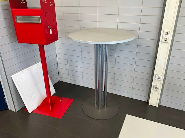 Kantinetafel met stoelen (10x) - afbeelding 10 van  10