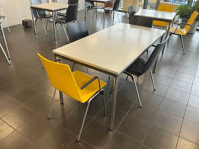 Kantinetafel met stoelen (10x) - afbeelding 4 van  10