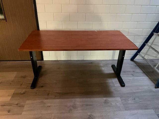 Kantinetafel met stoelen - afbeelding 7 van  8