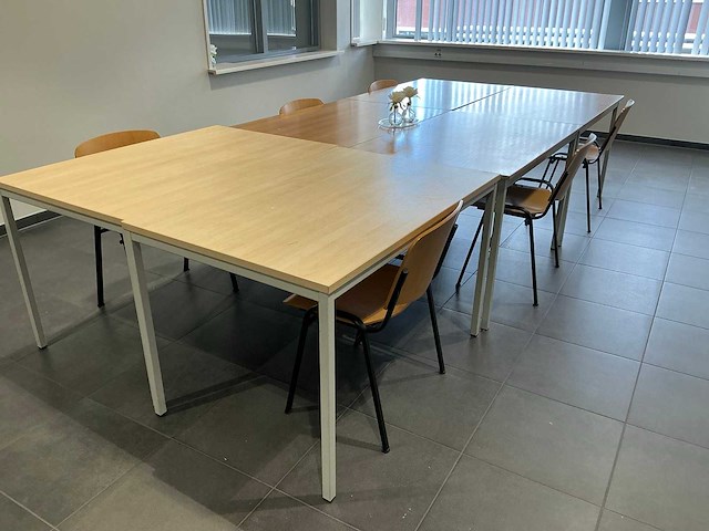 Kantinetafel met stoelen - afbeelding 1 van  6