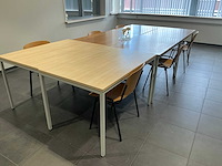 Kantinetafel met stoelen - afbeelding 1 van  6