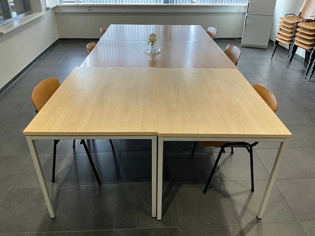Kantinetafel met stoelen - afbeelding 2 van  6