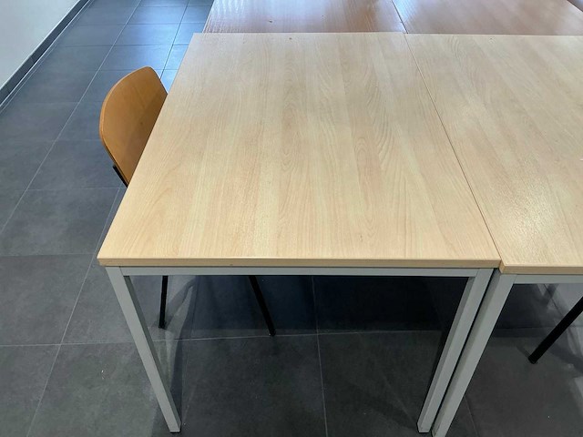 Kantinetafel met stoelen - afbeelding 3 van  6