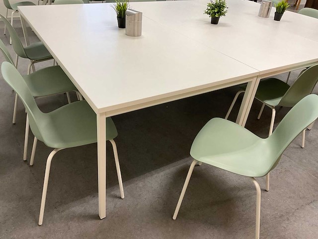 Kantinetafel met stoelen - afbeelding 6 van  8