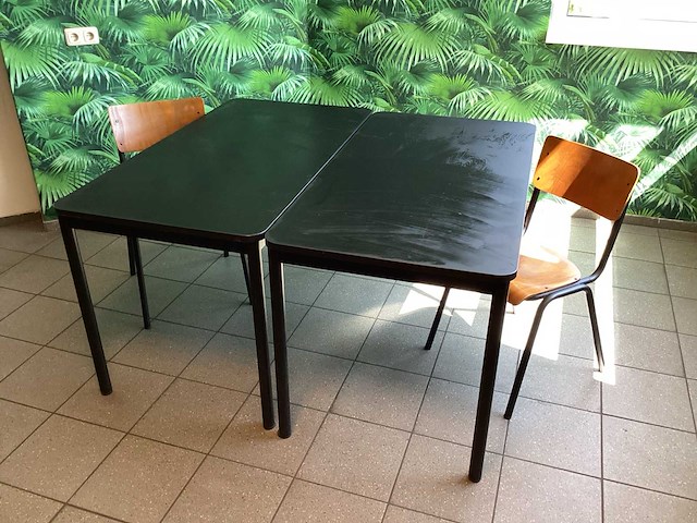 Kantinetafel + stoelen - afbeelding 1 van  9