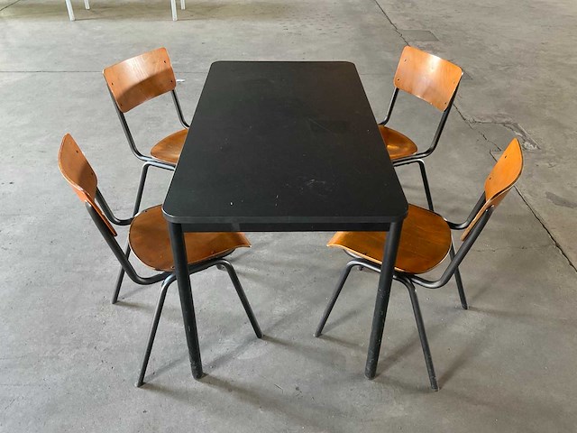 Kantinetafel + stoelen - afbeelding 2 van  4