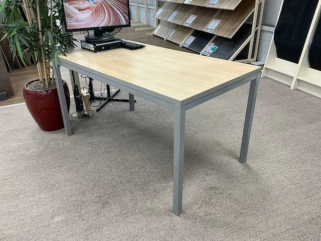Kantinetafel - afbeelding 1 van  3